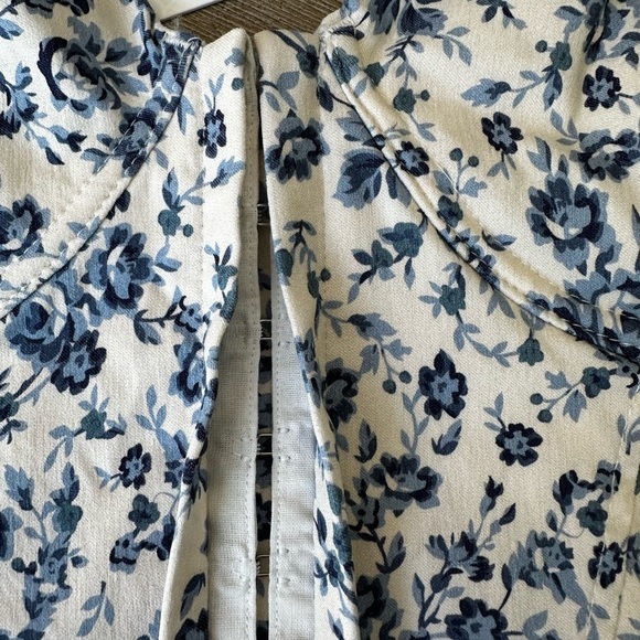 Altar'd State Blue and White Floral large Camisole nwt - Picture 3 of 10